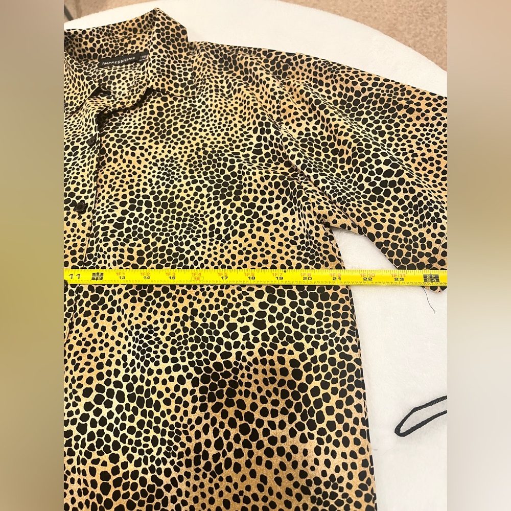 Impressions Leopard Print Button Down Short Sleeve Shirt - Size Medium - Picture 5 of 8